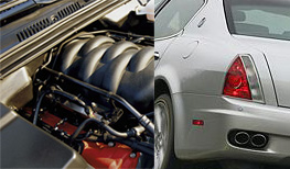 Motor and exhaust pipes of the Italian car